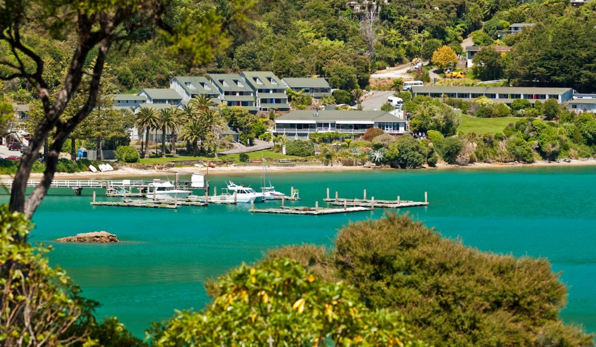 Springtime In Nelson - Beaches, Lakes And Mountains