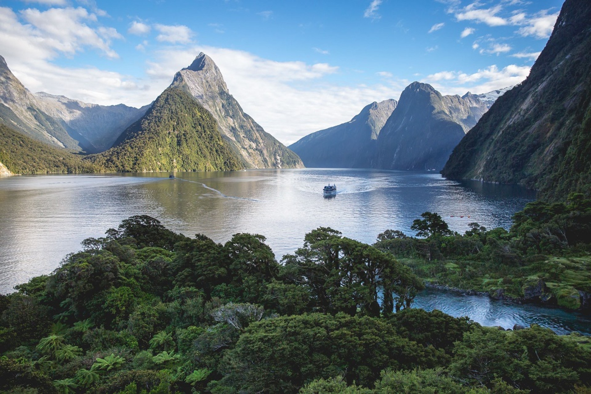 Te Anau, Doubtful Sound, Milford Sound,Mavora Lakes and Walter Peak Station